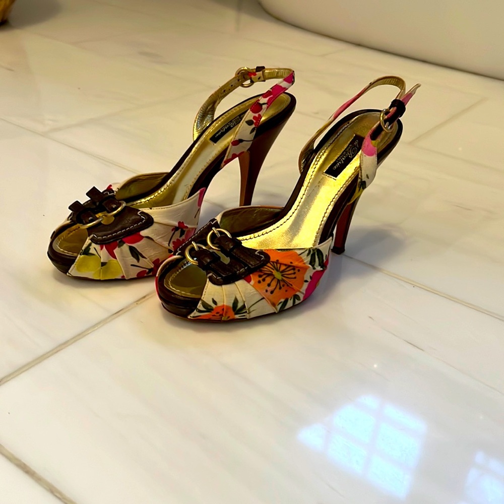 Gorgeous Italian floral shoes!!!!!!!!!!!👠